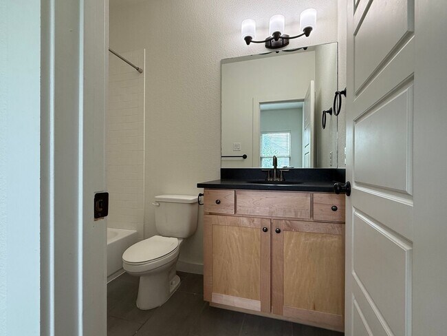 Building Photo - * MOVE IN SUMMER 6/30/2027 * 5-Bed 5.5 Bat...