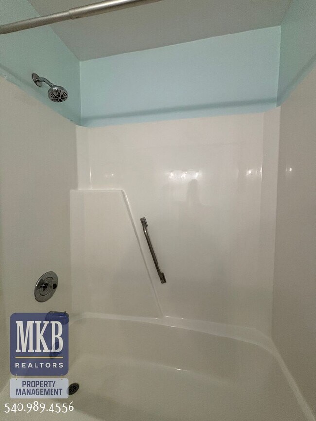 Building Photo - 2527 Gatehouse Ln