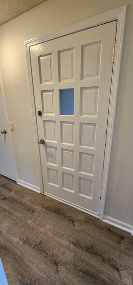 Building Photo - 17301 NE 45th St