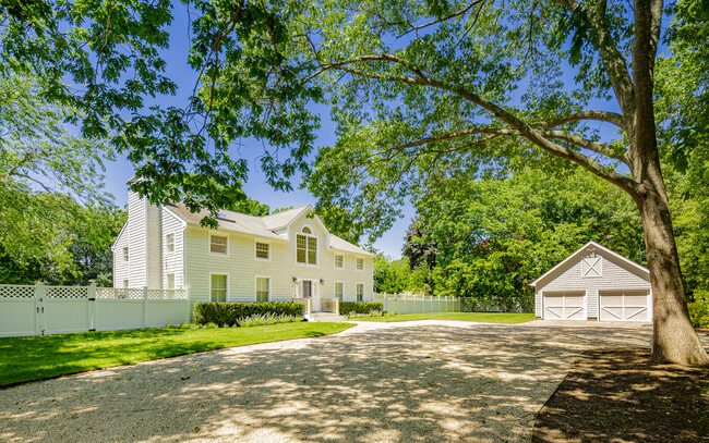 Primary Photo - 27 Fieldview Ln