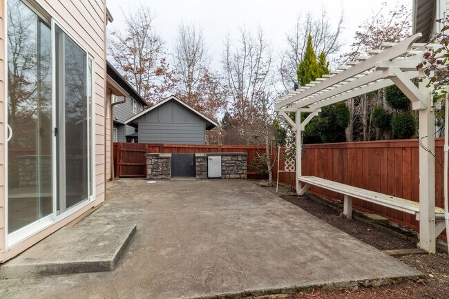 Building Photo - Beautiful 4 bedroom, 2.5 bathroom-Union Hi...