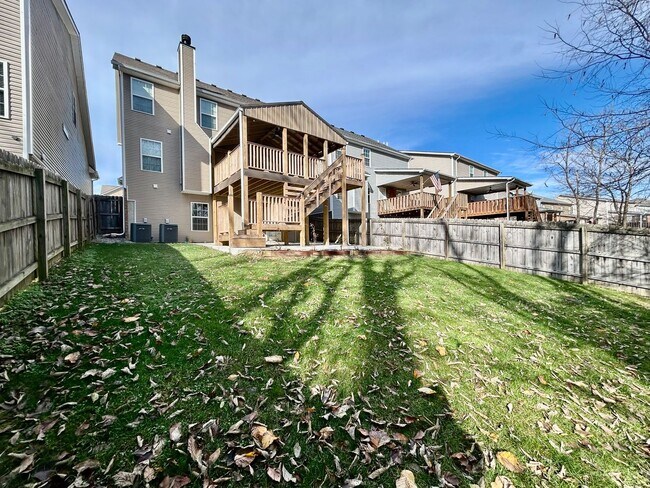 Building Photo - Three bedroom with finished basement in Hamburg!