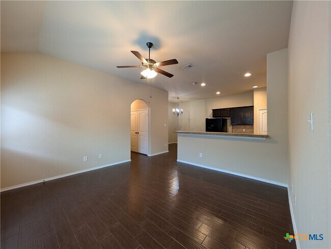 Building Photo - 298 Rosalie Dr