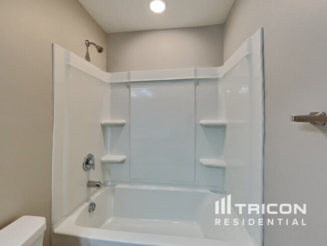 Building Photo - 44 Ashley Oaks Court