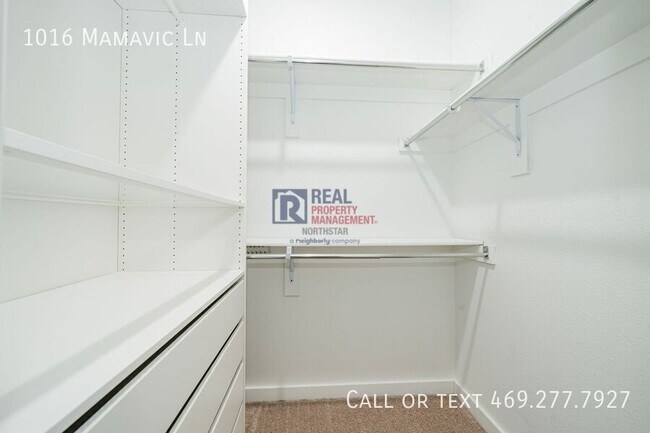 Building Photo - 1016 Mamavic Ln