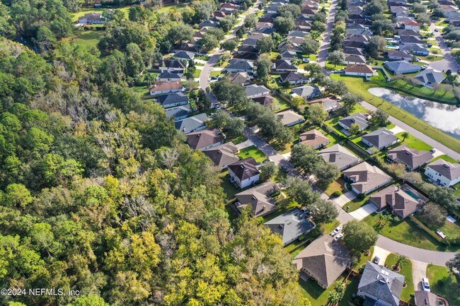 Building Photo - 657 MacKenzie Cir