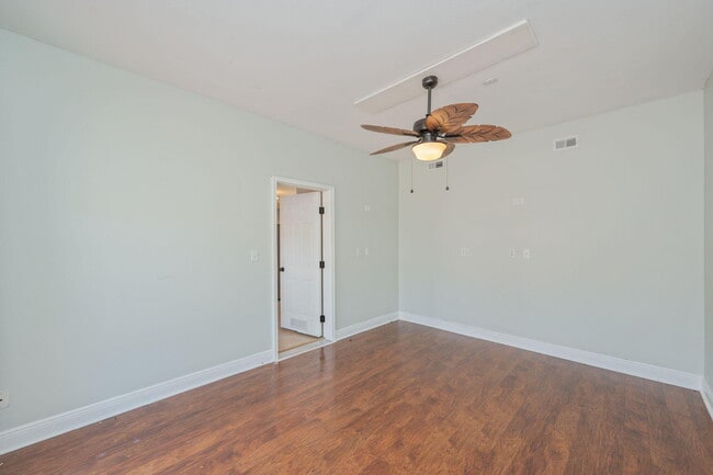 Building Photo - 272 Calusa Blvd