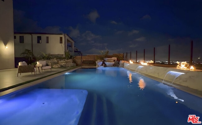 Building Photo - 20248 Willoughby Ln