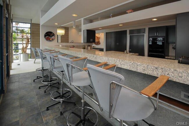 Building Photo - Custome Built Home With Ocean Views