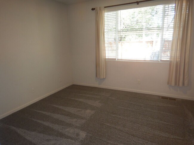 Building Photo - D'Andrea Single Story 3 BR Home on Corner Lot