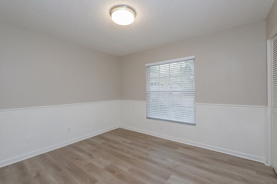 Building Photo - 15709 Squirrel Tree Pl