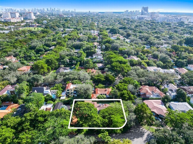 Building Photo - 3519 Toledo St