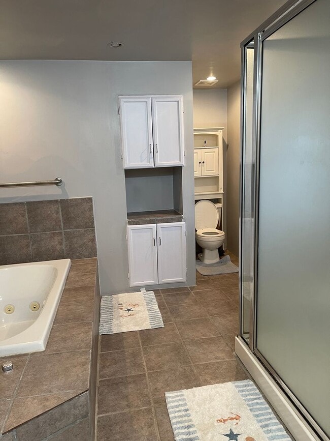 Building Photo - 3-Bedroom House Located in Northeastern School District