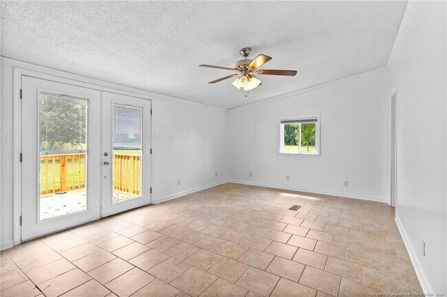 Building Photo - 4450 Zabell Dr