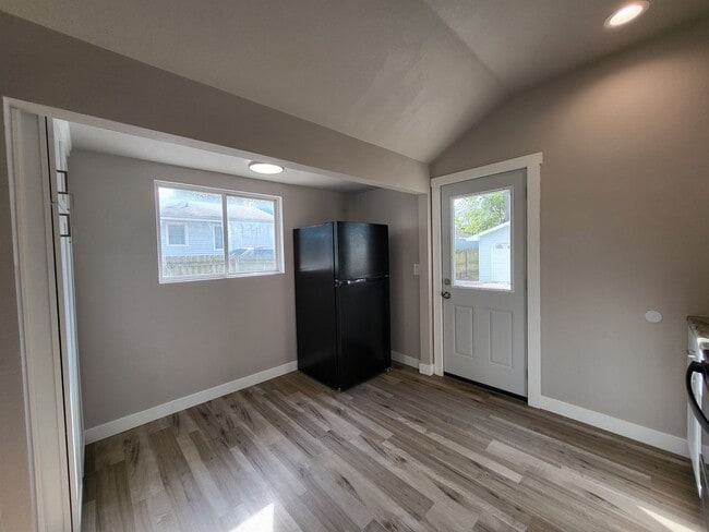 Building Photo - MOVE IN SPECIAL! Beautifully renovated East side home with 2+ car detached garage!