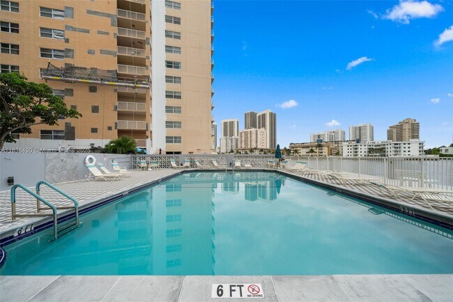 Building Photo - 137 Golden Isles Dr