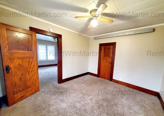 Building Photo - 808-810 W 2nd St