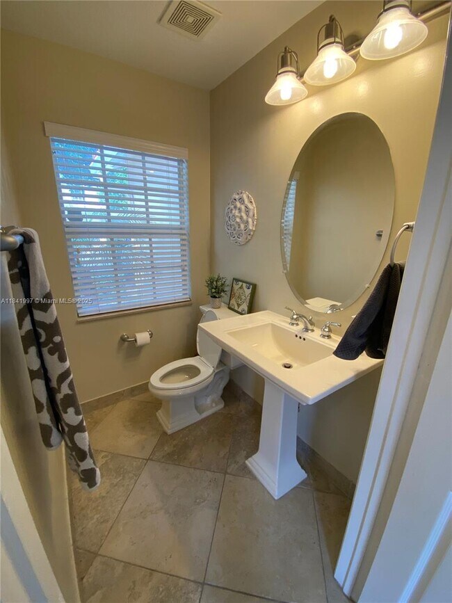 Building Photo - 22159 Majestic Woods Way