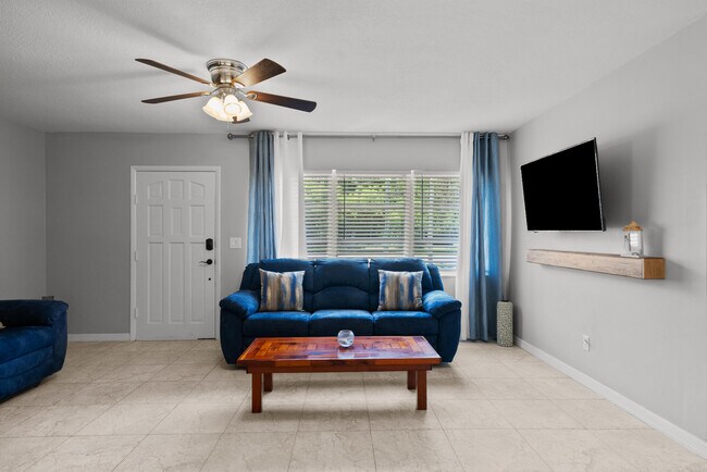 Building Photo - 4220 Sunrise Blvd