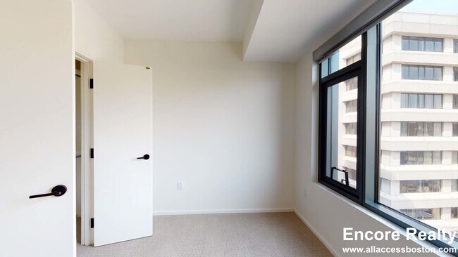 Building Photo - 345 Harrison Ave