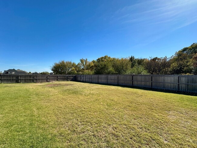 Building Photo - 2 story, 5-bedroom 3 bath home in Wyatt Acres
