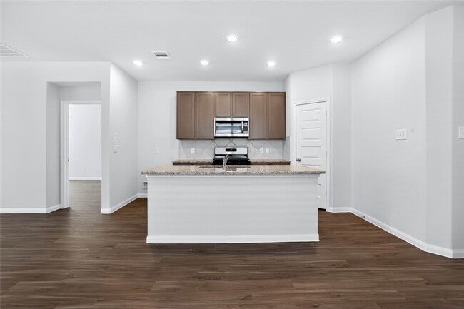 Building Photo - 2325 Whitefish Dr