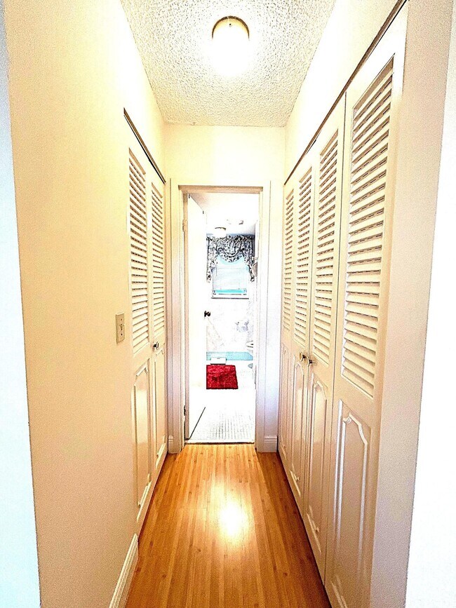 Building Photo - 3951 Via Poinciana