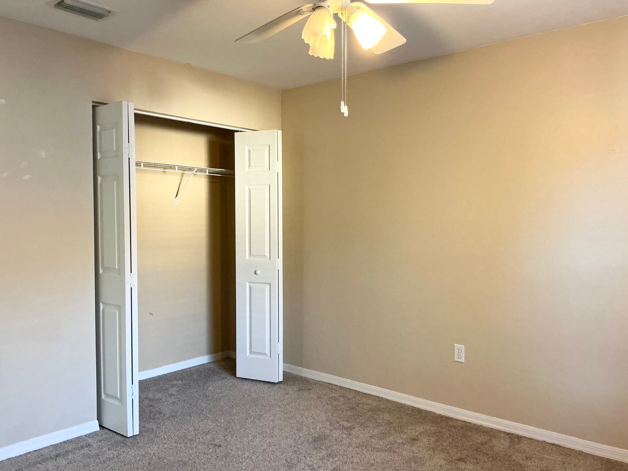 Building Photo - 8707 NW 10th Pl