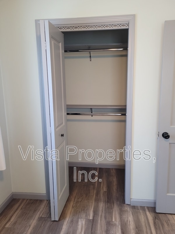 Building Photo - 127 Boston Ct