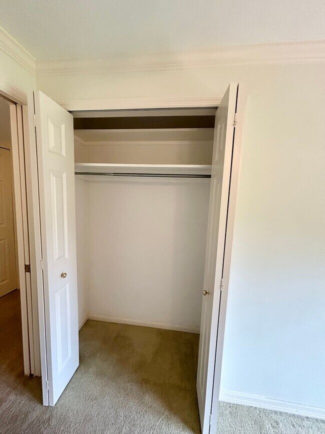 Building Photo - Classic waterfront Snell Isle Estates 3 Bed 2.5 Bath Home w/ private dock and boat lift!