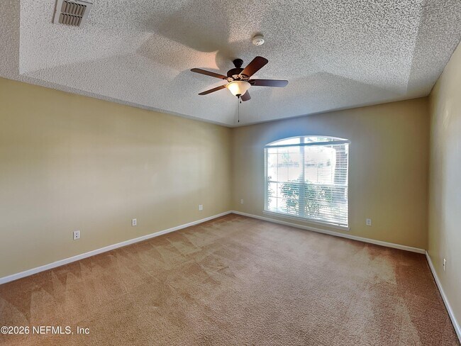 Building Photo - 801 MacKenzie Cir