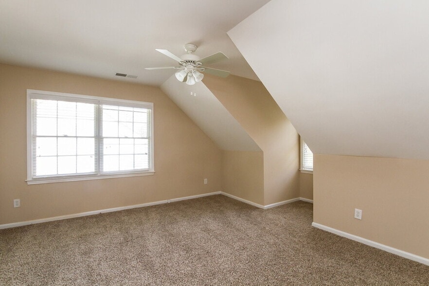 Building Photo - 12400 Henderson Hill Rd