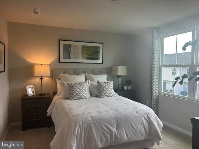 Building Photo - 2562 Laurel Pk Dr