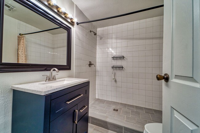 Building Photo - Beautiful 3 Bed / 2 Bath Home in  Yuba City