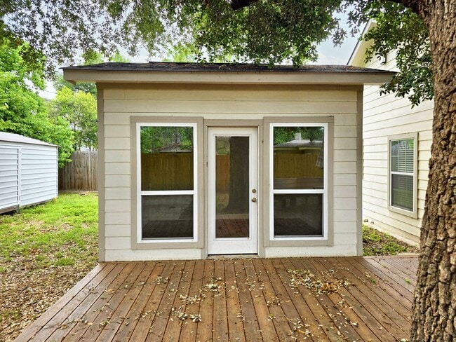 Building Photo - 1446 Curtin St
