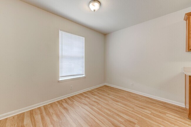 Building Photo - 3301 El Salido Pkwy