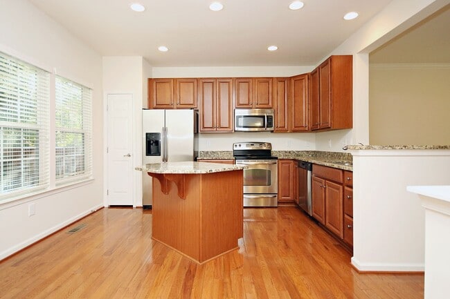 Building Photo - Pet-Friendly Townhome Near UVA Medical Center