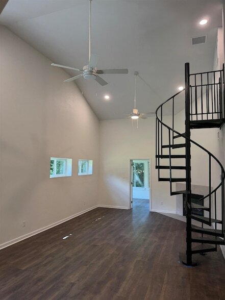 Building Photo - 2212 Paul Russell Cir