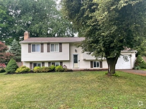 Building Photo - 2618 Litchfield Dr