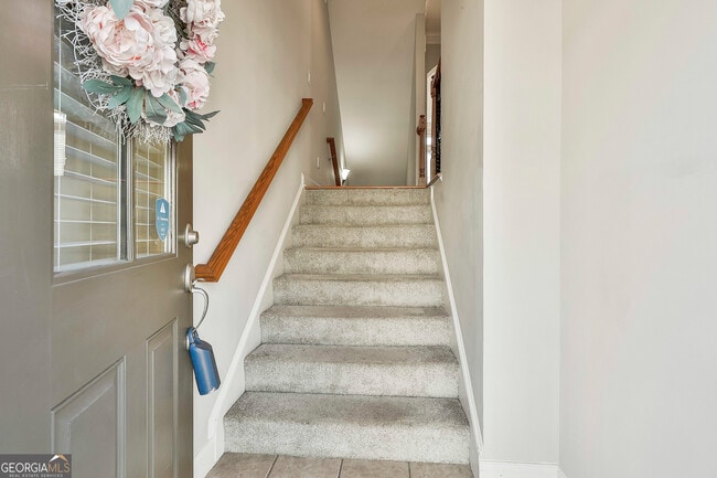 Building Photo - 205 Lexington Village