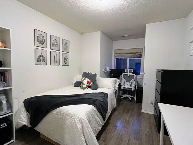 Building Photo - 23222 SW Cinnamon Hills Pl