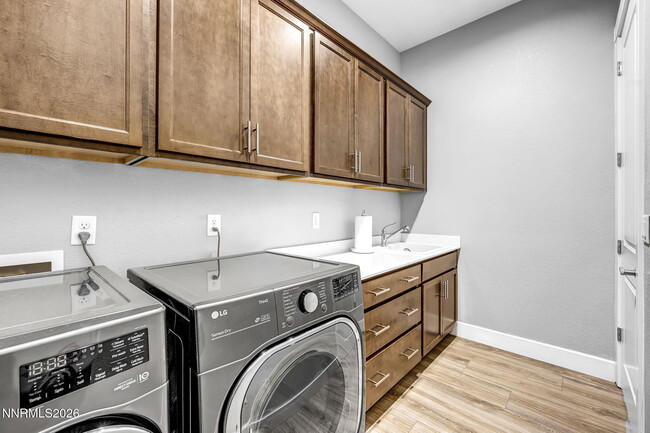 Building Photo - 2958 Saddle Peak Dr