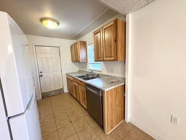 Building Photo - 205/207 Broadwater Ave