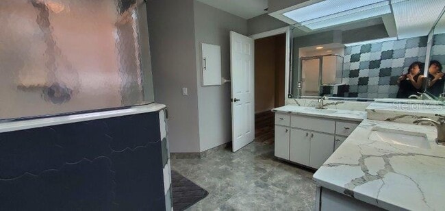 Building Photo - 26238 Stillwater Cir