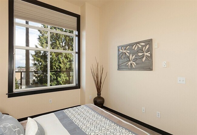 Building Photo - 1Bd/1Ba Seattle Condo