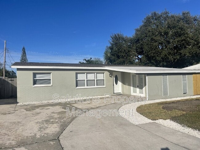 Building Photo - 2684 Pepper Ave