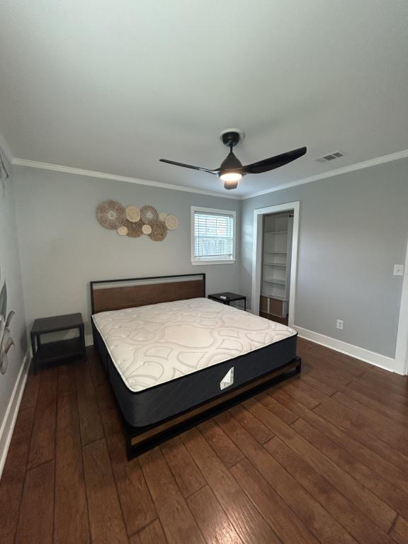 Building Photo - 405 Kingston Rd