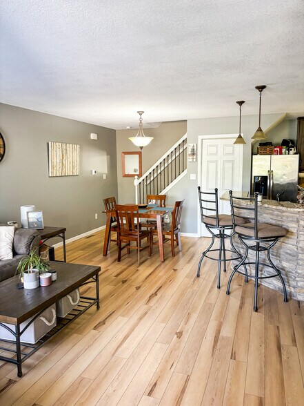 Building Photo - 1030 68th St