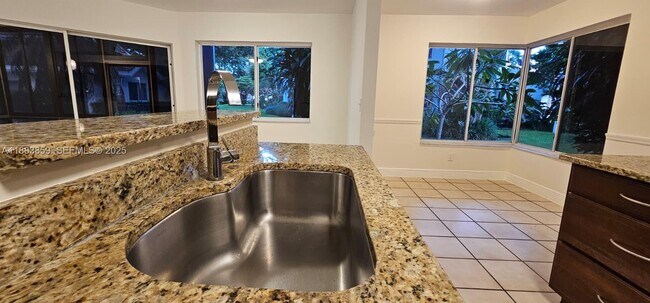 Building Photo - 9220 NW 9th Pl