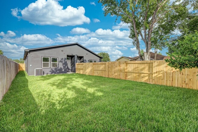 Building Photo - 8502 Safeguard St